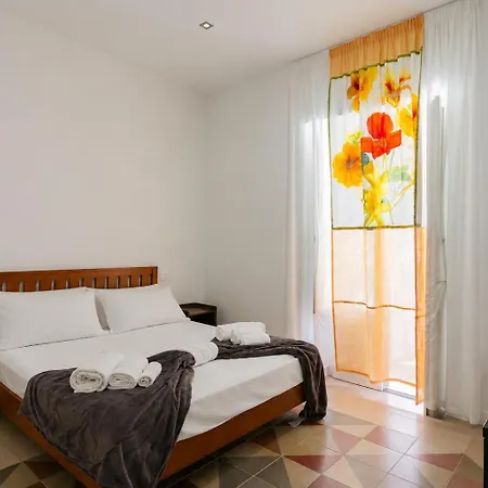 Palazzo Vignola By Apulia Apartament